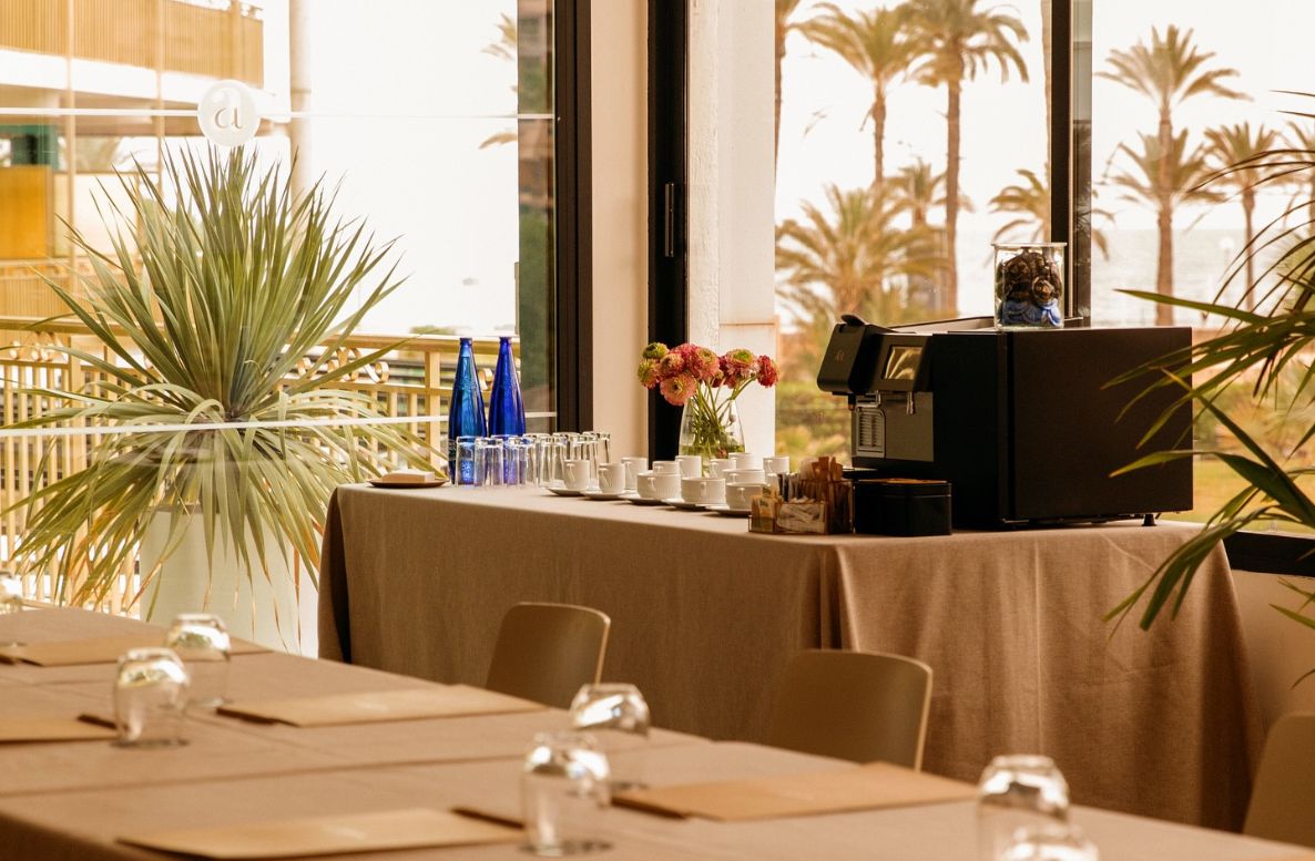 hotel Almirante Alicante.jpg